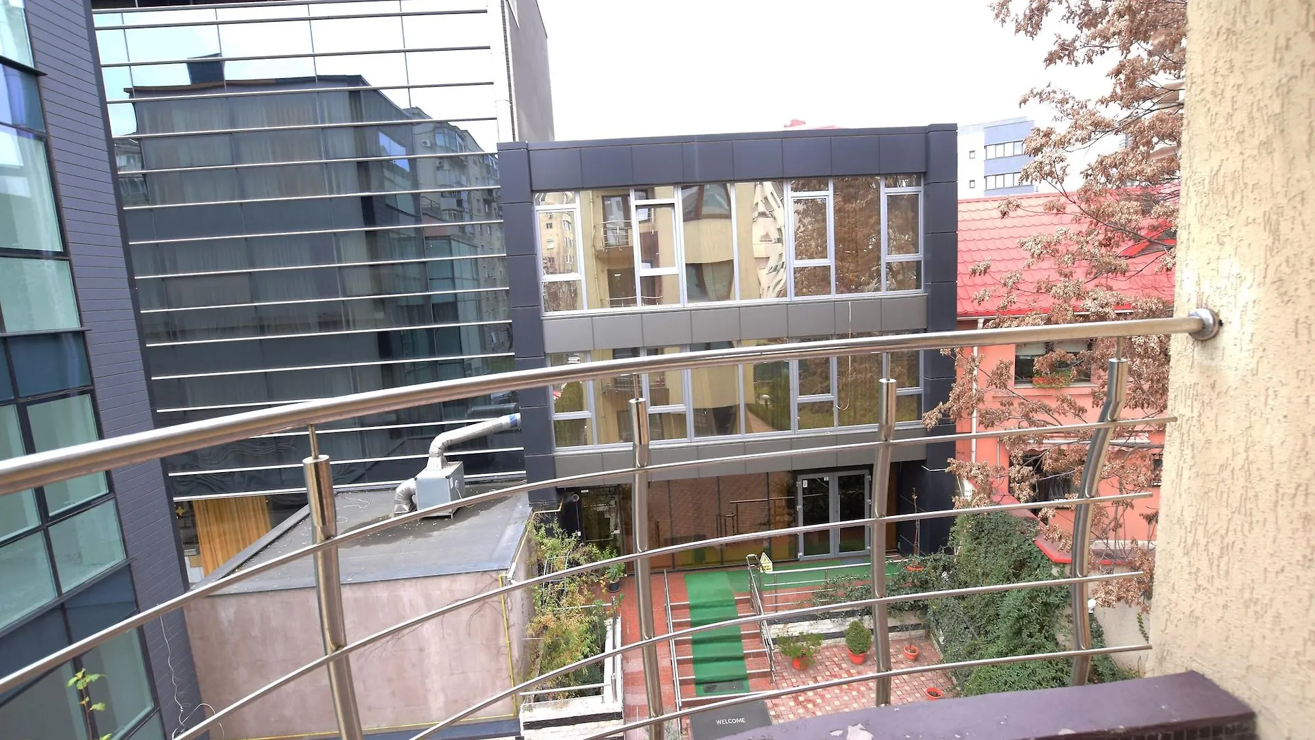 *** Апарт-отель Decebal Residence Apartments Бухарест Румыния