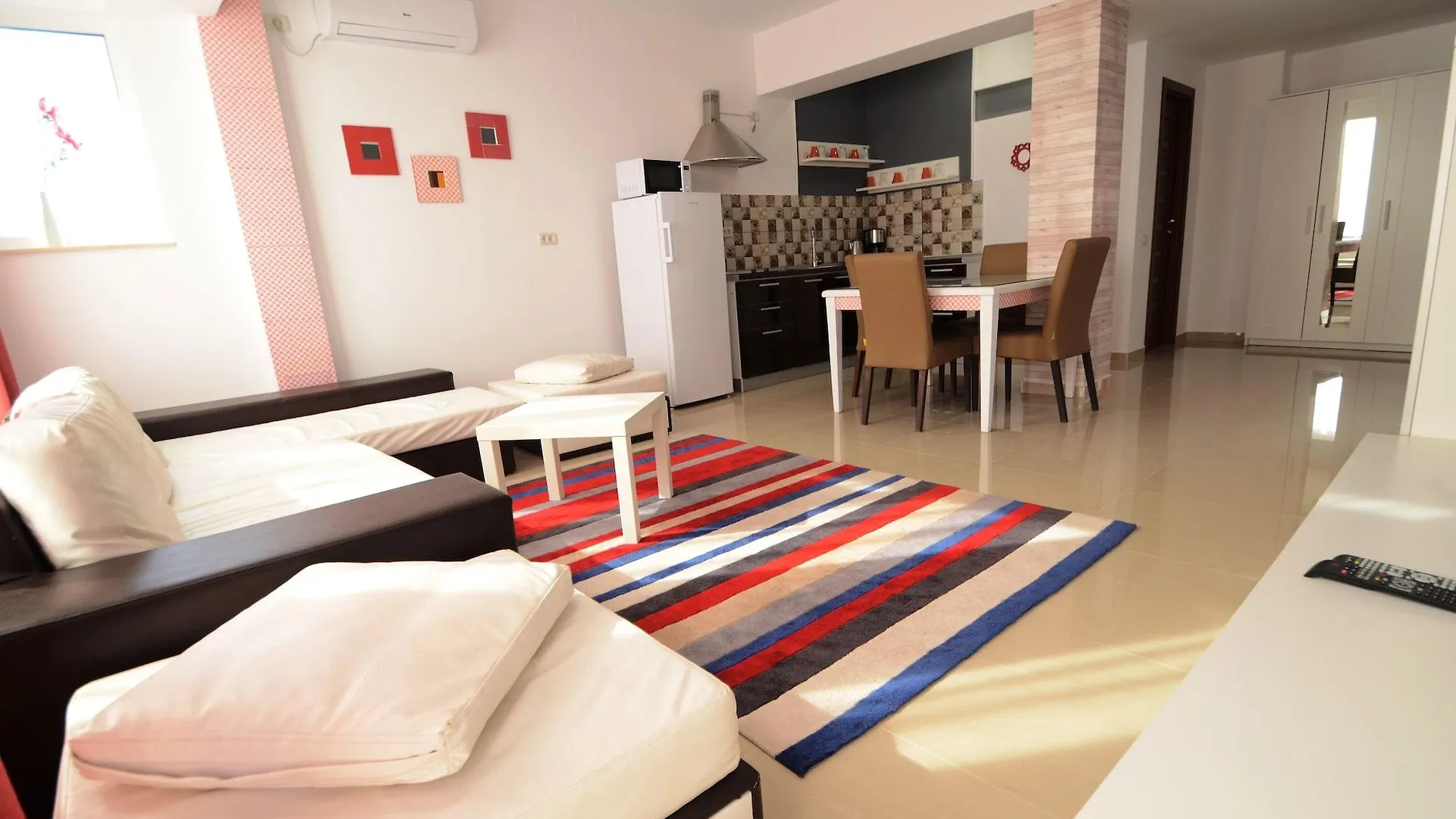 *** Апарт-отель Decebal Residence Apartments Бухарест Румыния