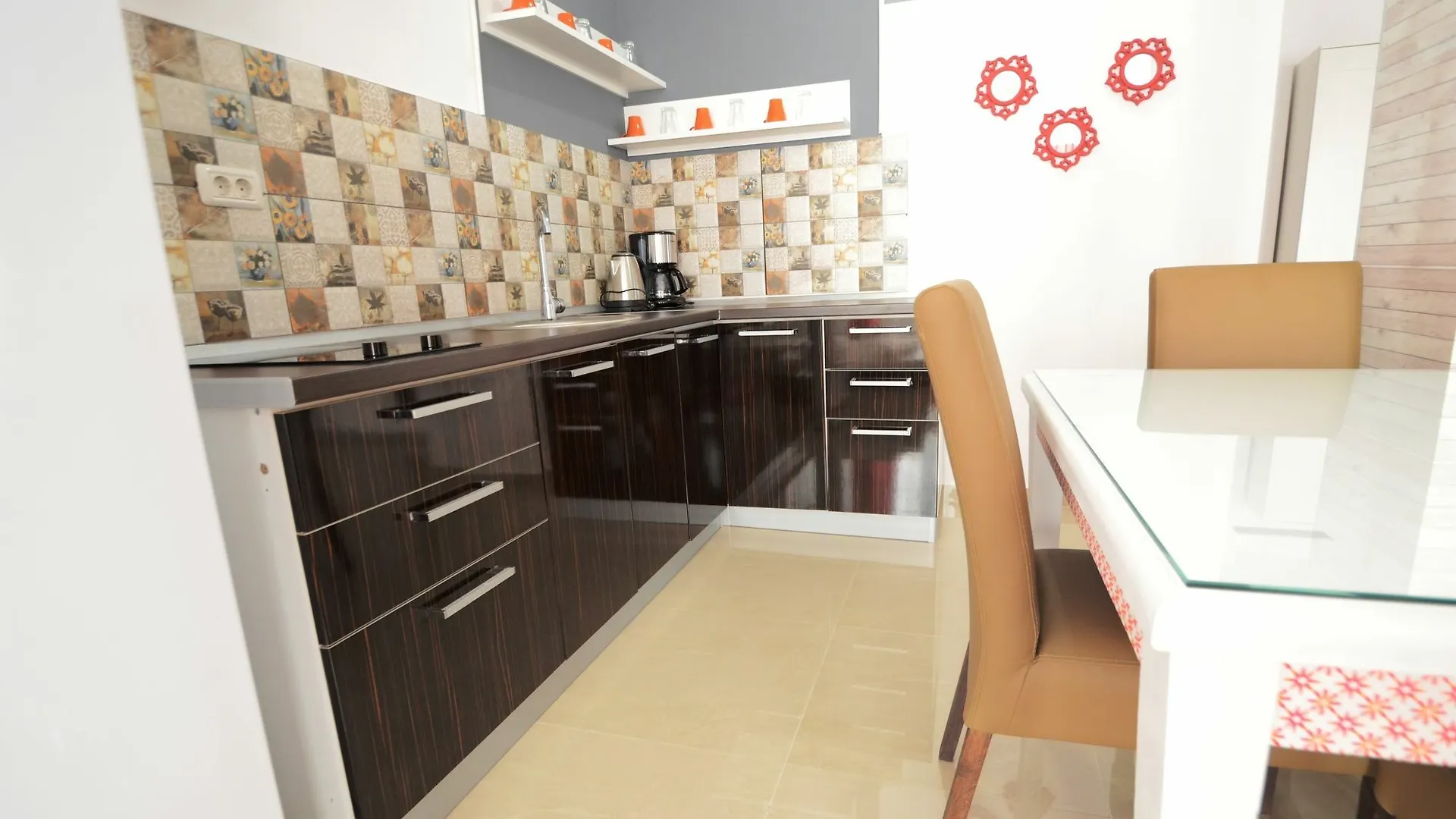 Decebal Residence Apartments Бухарест 3*,  Румыния