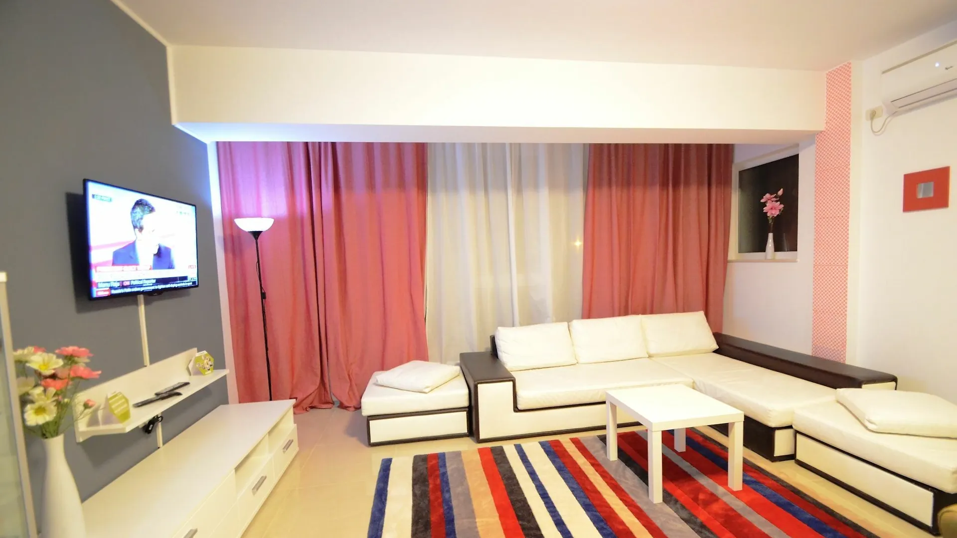 *** Апарт-отель Decebal Residence Apartments Бухарест Румыния