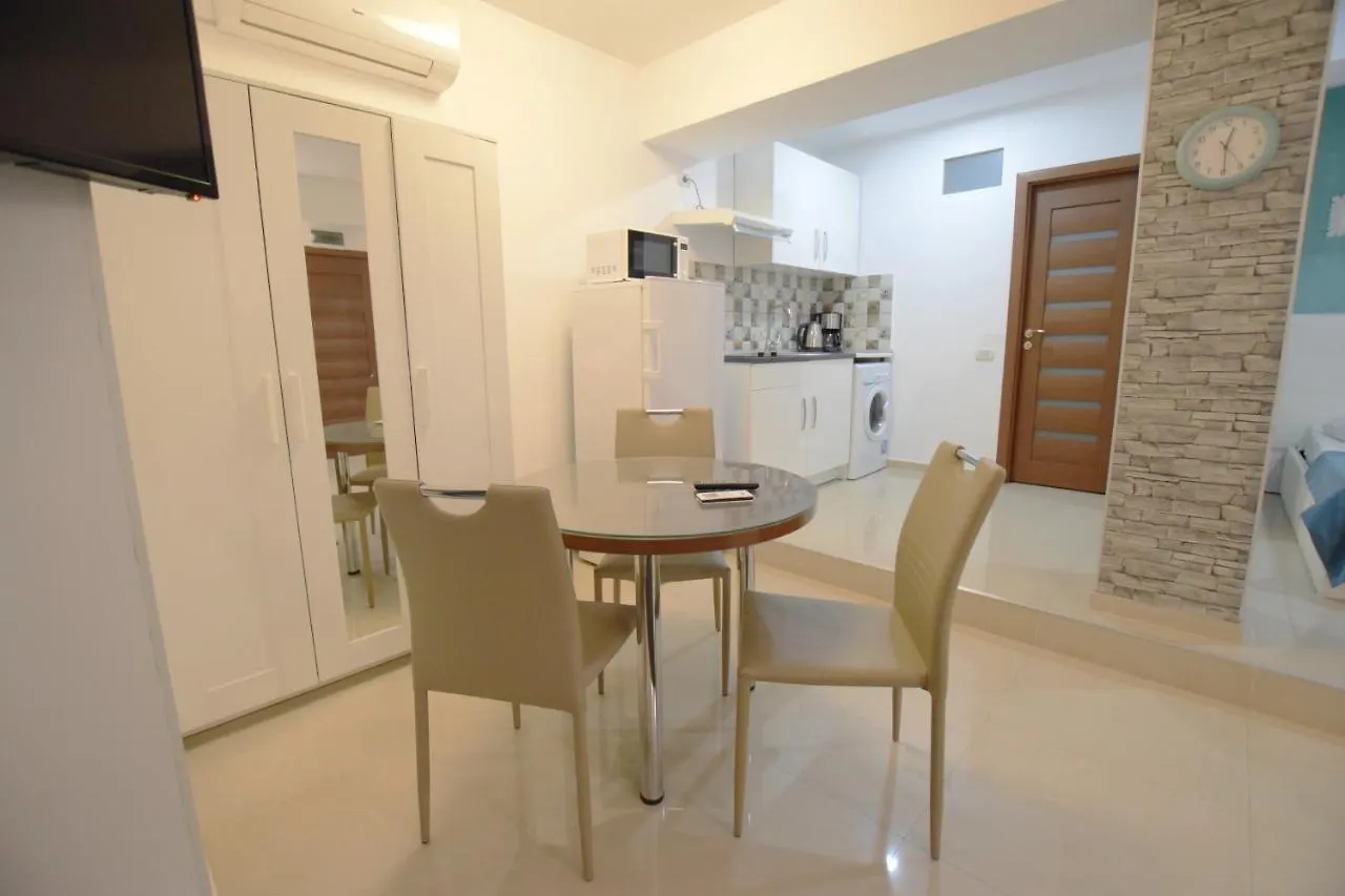 Decebal Residence Apartments Бухарест 3*,  Румыния